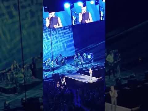 Peter Maffay Rede zum Publikum live in Mannheim 8.Oktober 2022.