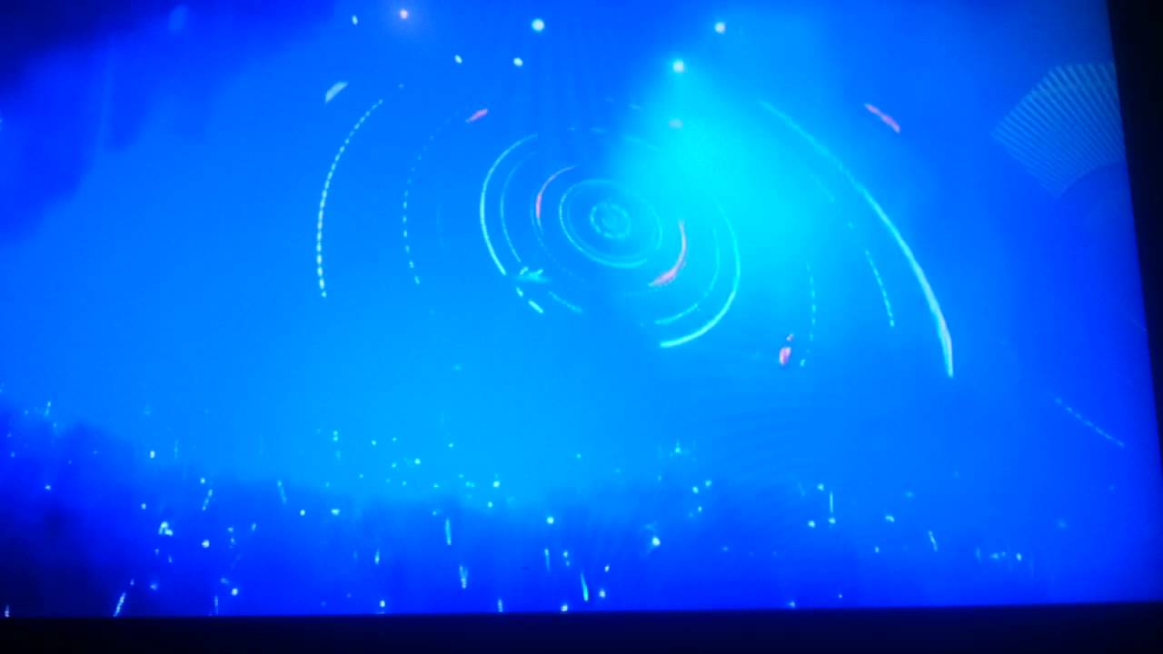 Live Set Martin Garrix Vinaphone Part 1