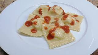 رافيولي بالسمك طبق إيطالي بكل تفاصيله(عجينة حشوة) رووووعه  Raviolis au poisson fait maisoon top 