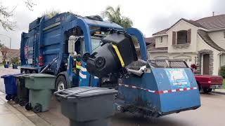 Rainy Garbage Collection- 2011 Autocar ACX Curotto Can Guide