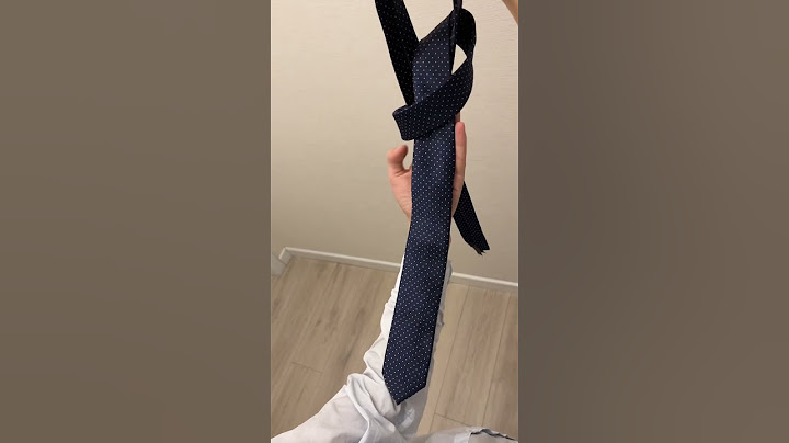 How to tie a tie