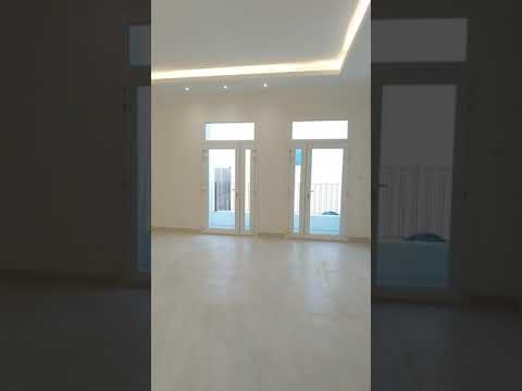 فيلا مستقلة للإيجار مكونة من 5 غرف نوم وغرفة خادمة وغرفة سائق ومكتب في الصخامة أم صلال قطر