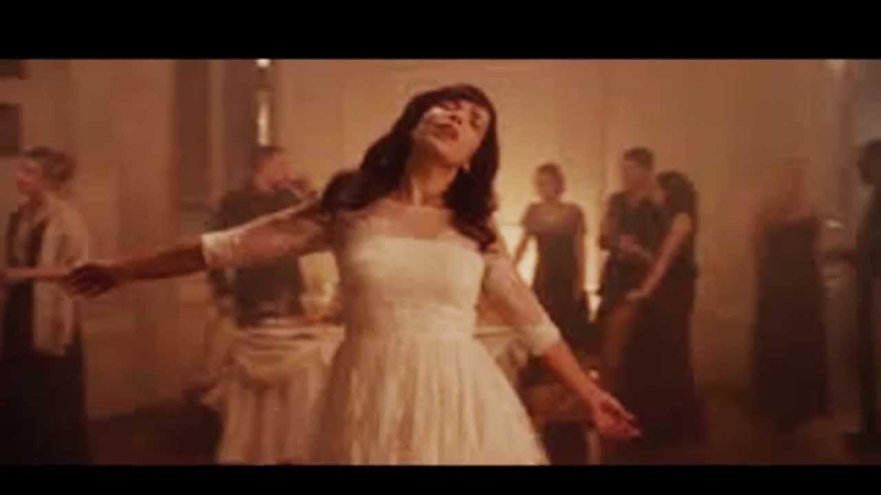 Indila vide tourner. Indila - tourner dans le vide (slowed &reverb). Indila vide tourner. индила турне. Tourner dans le vide клип.