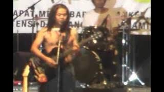 Tony Q Rastafara kong kalikong  New year's reggae party 2011