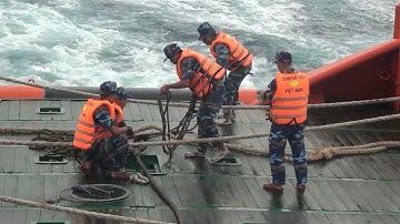 Cứu nạn thành công 9 ngư dân gặp nạn trên biển