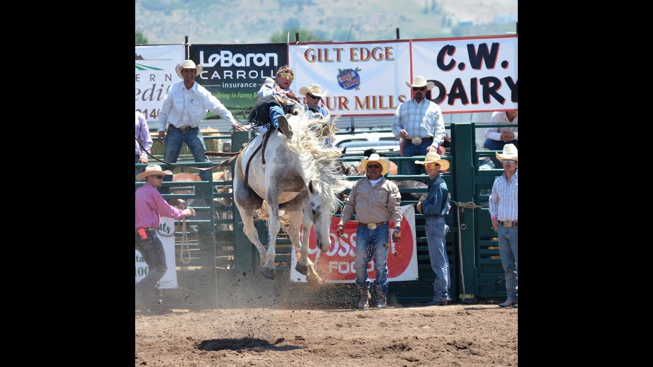 Aaron Watson Rodeo Queen (Lewiston 4th of July Rodeo 2017) YouTube