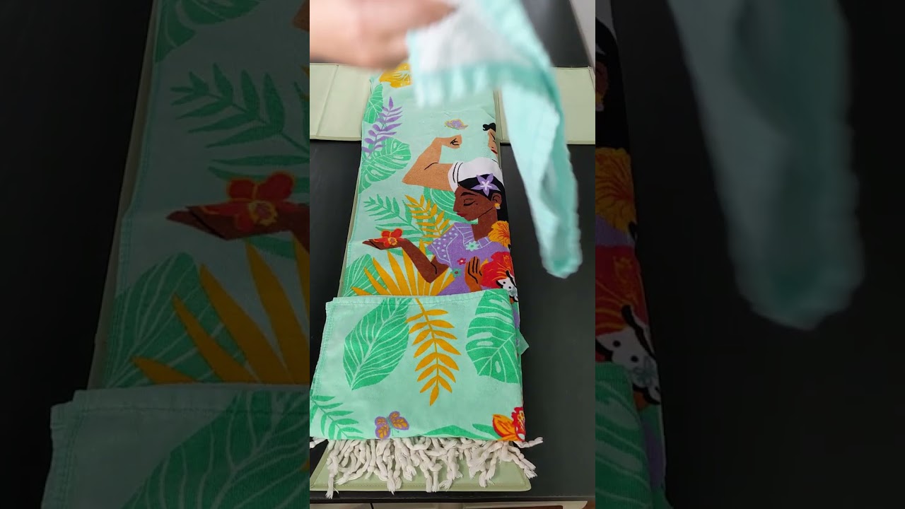 beach towel storage travel organization hack