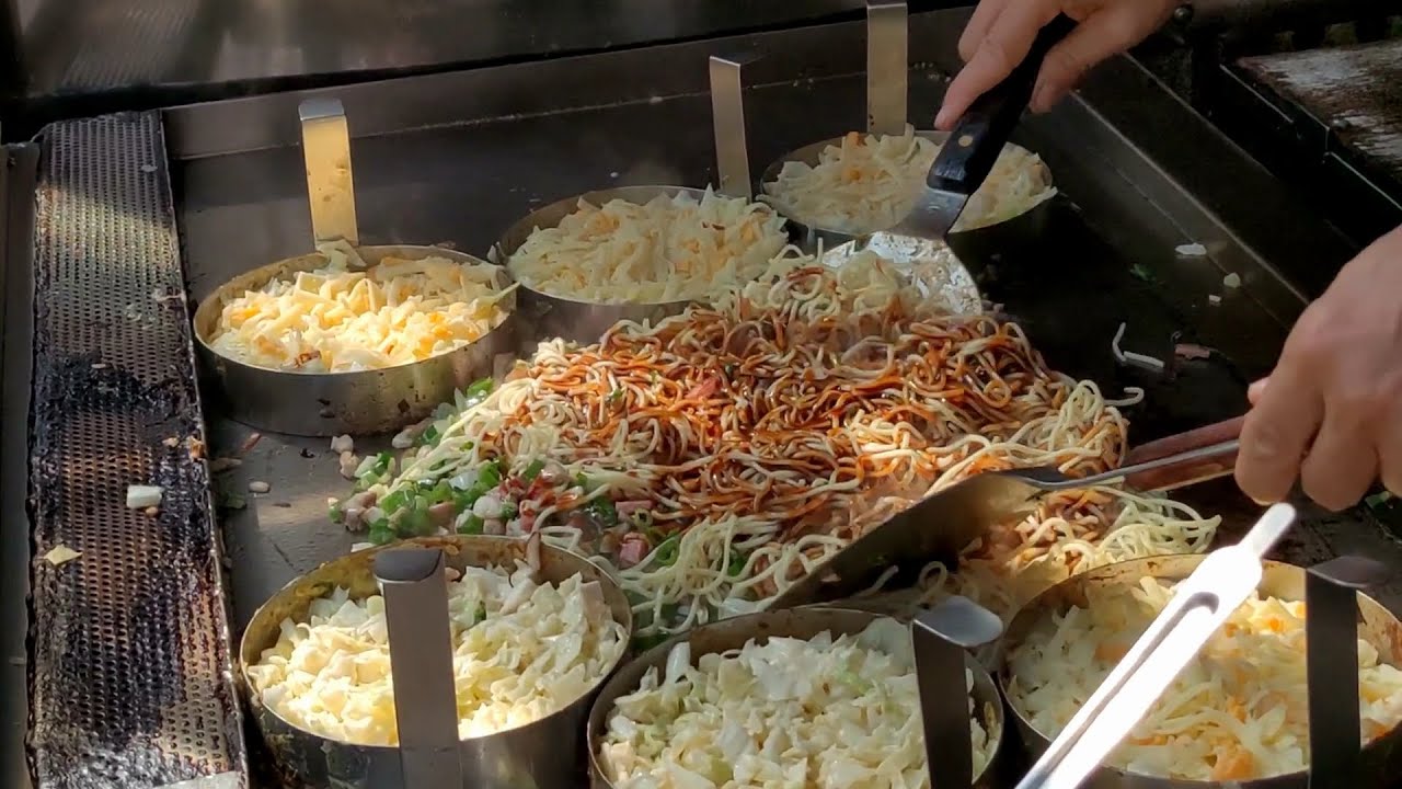 ⁣日本國民美食御好燒-廣島燒製作,一番日式蔬菜煎餅/Hiroshima Okonomiyaki , Amazing Giant Omelet vegetable pancake  -台灣街頭美食