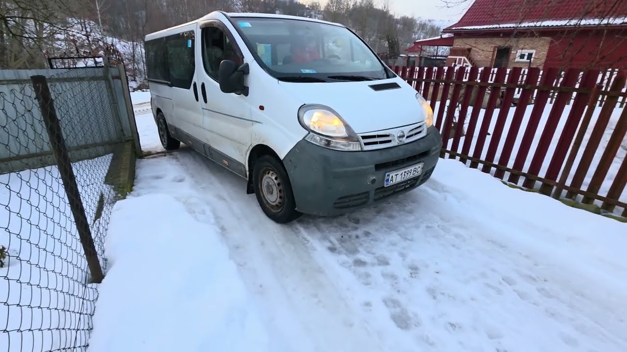 ASMR Video 📹 Woman STUCK ✨️ Manual Car 