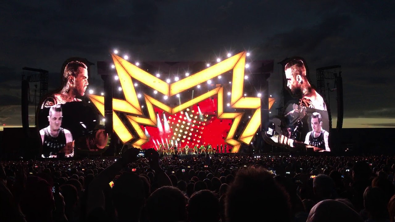 Robbie Williams in Prague 19.8.2017 The Heavy Entertainment Show (first 10 min.)