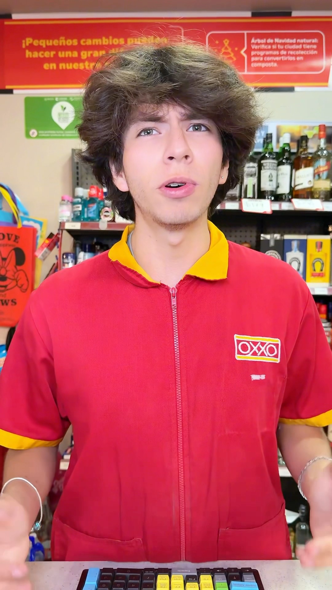 CUANDO TE MANDAN POR COSAS AL OXXO ❗️ ?