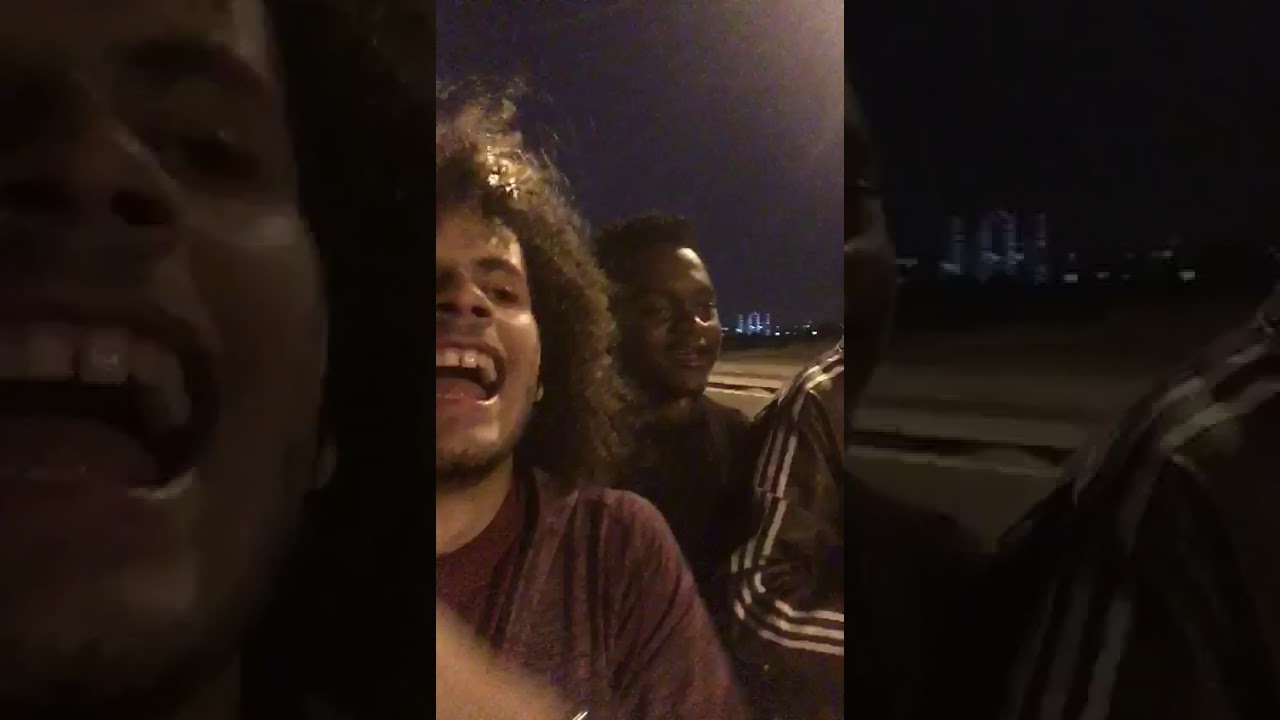 A procura de bus as 4 Horas na cidade de Maputo
