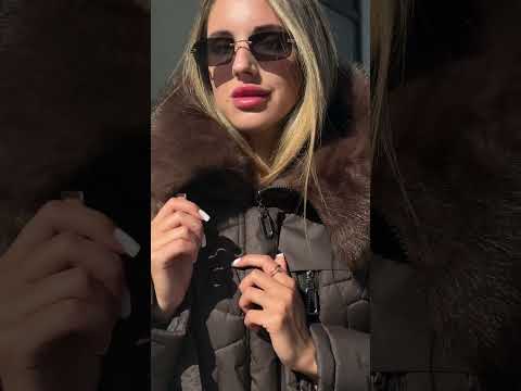 Трендова зимова жіноча стьобана куртка з поясом і хутряною опушкою, видео 1