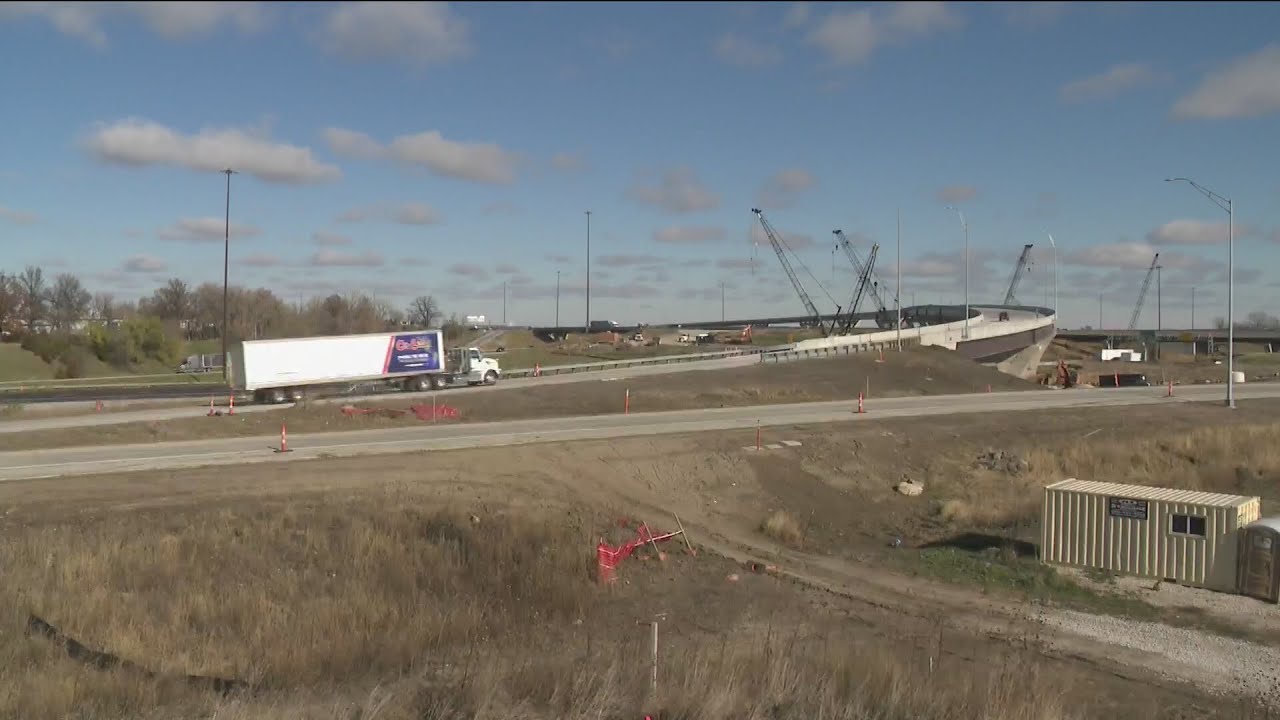New flyover bridge at East Mixmaster now open