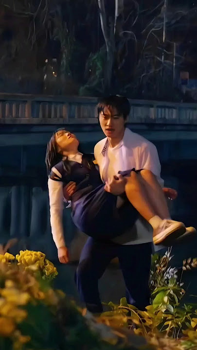 Download lagu sunjae saves imsol from the accident!    #lovelyrunner #byeonwooseok #kdrama #선재업고튀어