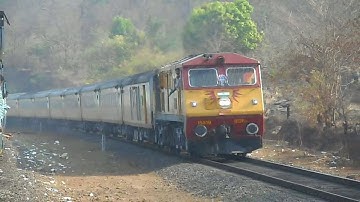 Konkan Railway Single Line Train Crossing - Tejas Express at Diwankhavti | Indian Railways