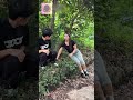 Tình cờ cái là lôi nhau đi luôn