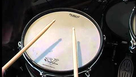 What is a seven stroke roll and how to play it on the drums by Jesse Conlee