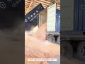 トラックからトウモロコシ放出の瞬間 🌽 #農業