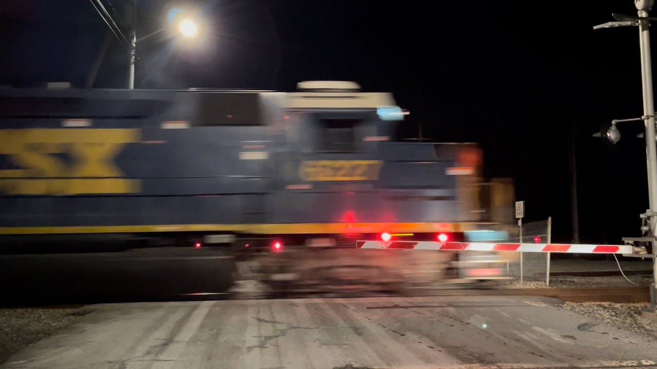 CSX B729 at Titicut, Bridgewater, MA - 2/2022 - YouTube