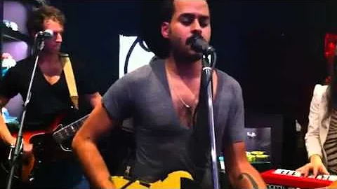 Twin Shadow : Alone Again Or (Love Cover) @ Mishka