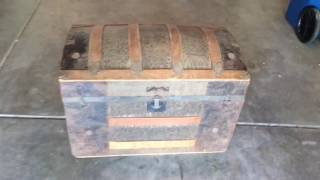 This is a quick video showing an antique steamer trunk, extension cords and a mirror I purchased at a local online auction. I also 