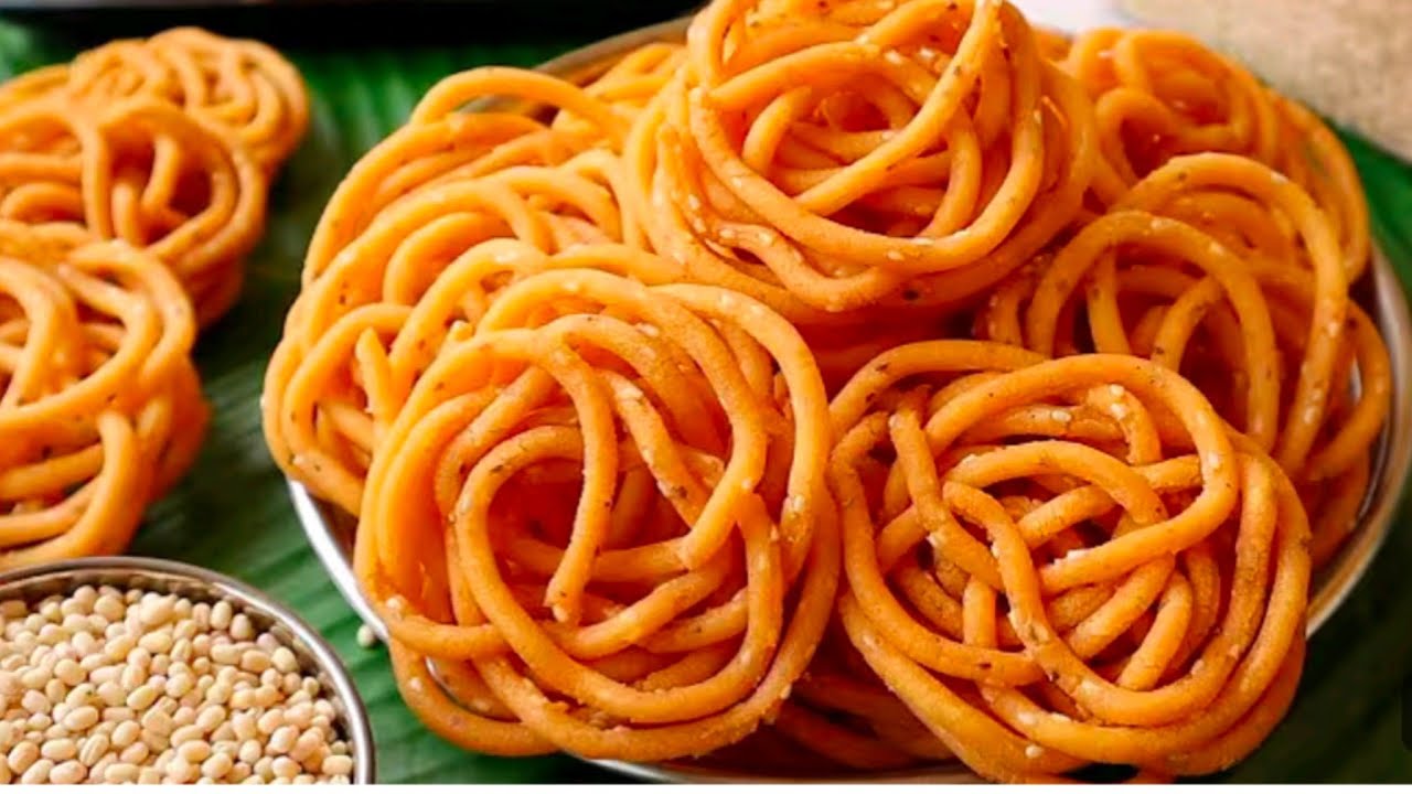 శనగపిండి లేకుండా ఇన్స్టంట్ గా చేసుకునే మినప జంతికలు 👍Jantikalu Recipe In Telugu