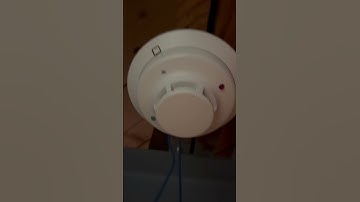 System Sensor i3￼￼￼ Smoke Detector ￼￼