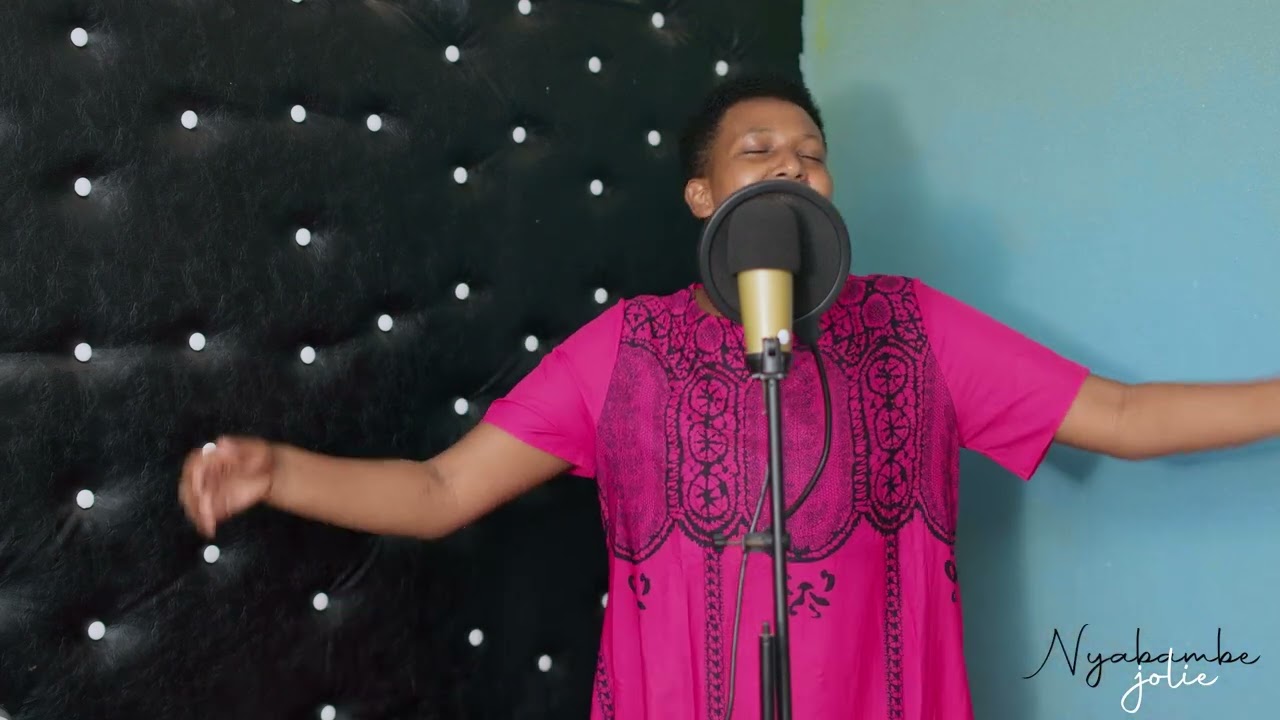 YEWE WAMUSOZI MUREMURE WE// Nyabambe Jolie 