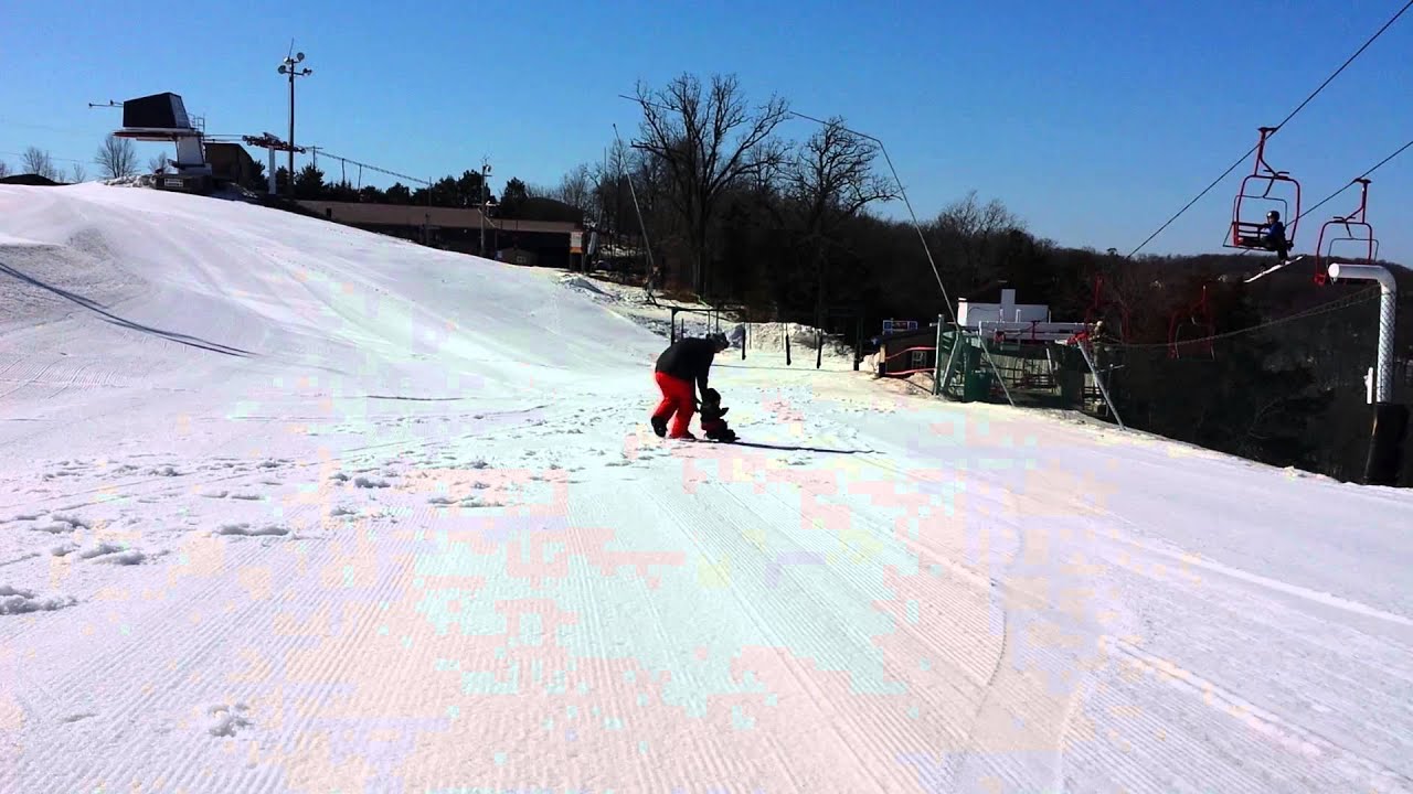 11 Month Old Snowboarder Shredding at Sundown Mountain Resort - Dubuque, IA