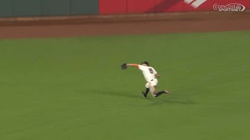 PIT@SF: Pence saves a couple runs with sliding catch