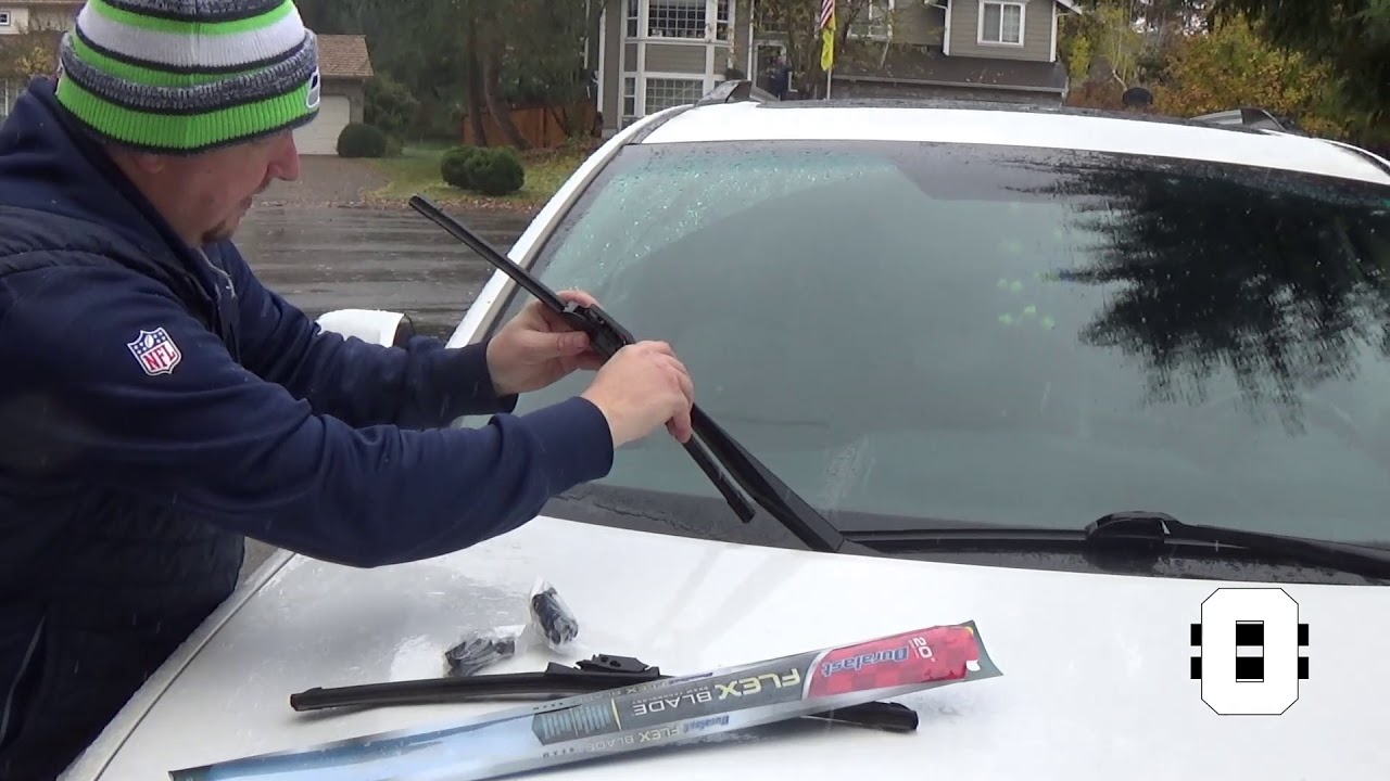 How to Change Wiper Blades Toyota Highlander - YouTube