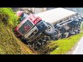 20 The World&#39;s Dangerous Biggest Truck Operation Fails - Idiots VS Truck -  Truck Disaster at Work