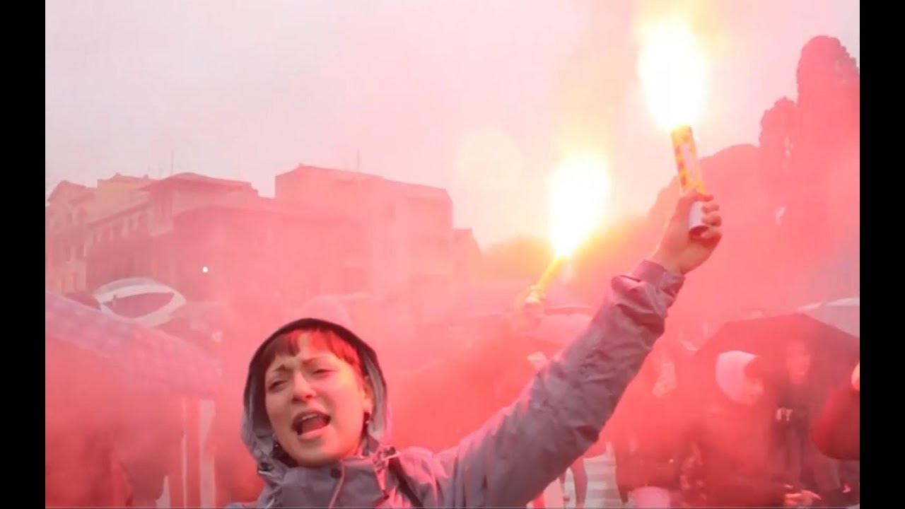 "Bandiera Rossa” como “Bella Ciao” o “Ay Carmela” , más que canciones, himnos.