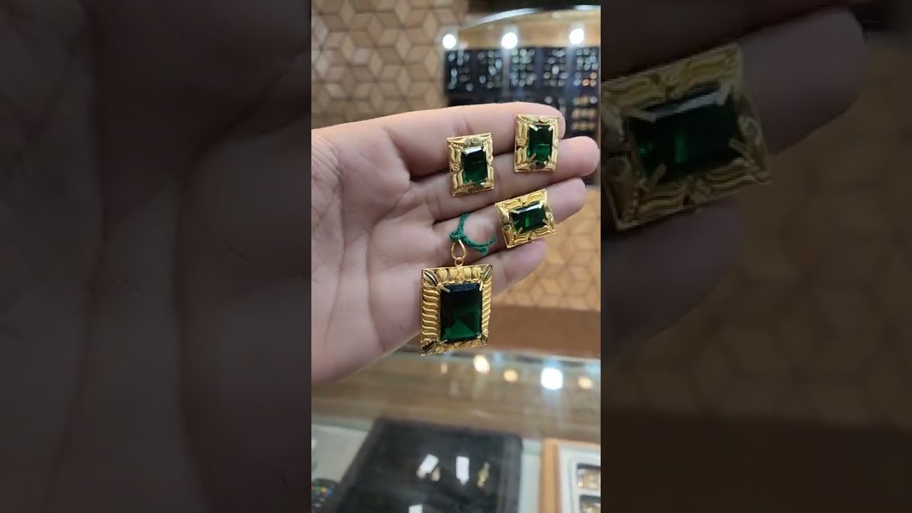 HALLMARK GOLD SINGLE STONE PENDANT TOPS RING GREEN COLOR ZAVER JAWAHERAAT ORNAMENTS LATEST DESIGN