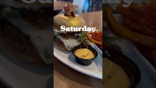 Tried the 24k Gold Wagyu Burger &amp; Strawberry Cheesecake Milkshake at Slater&#39;s 50/50 #shorts