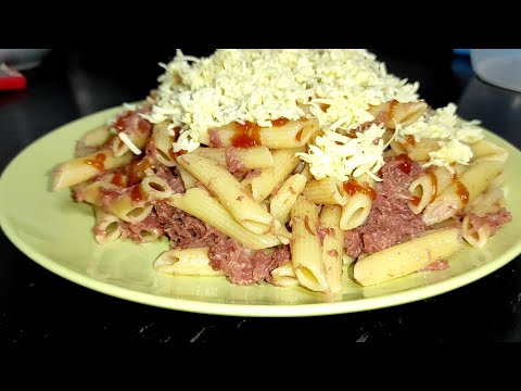 Видео рецепт Макароны с тушенкой и сыром