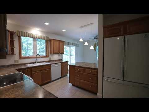 17 Stone Ledge Drive, Lewiston, ME home video tour
