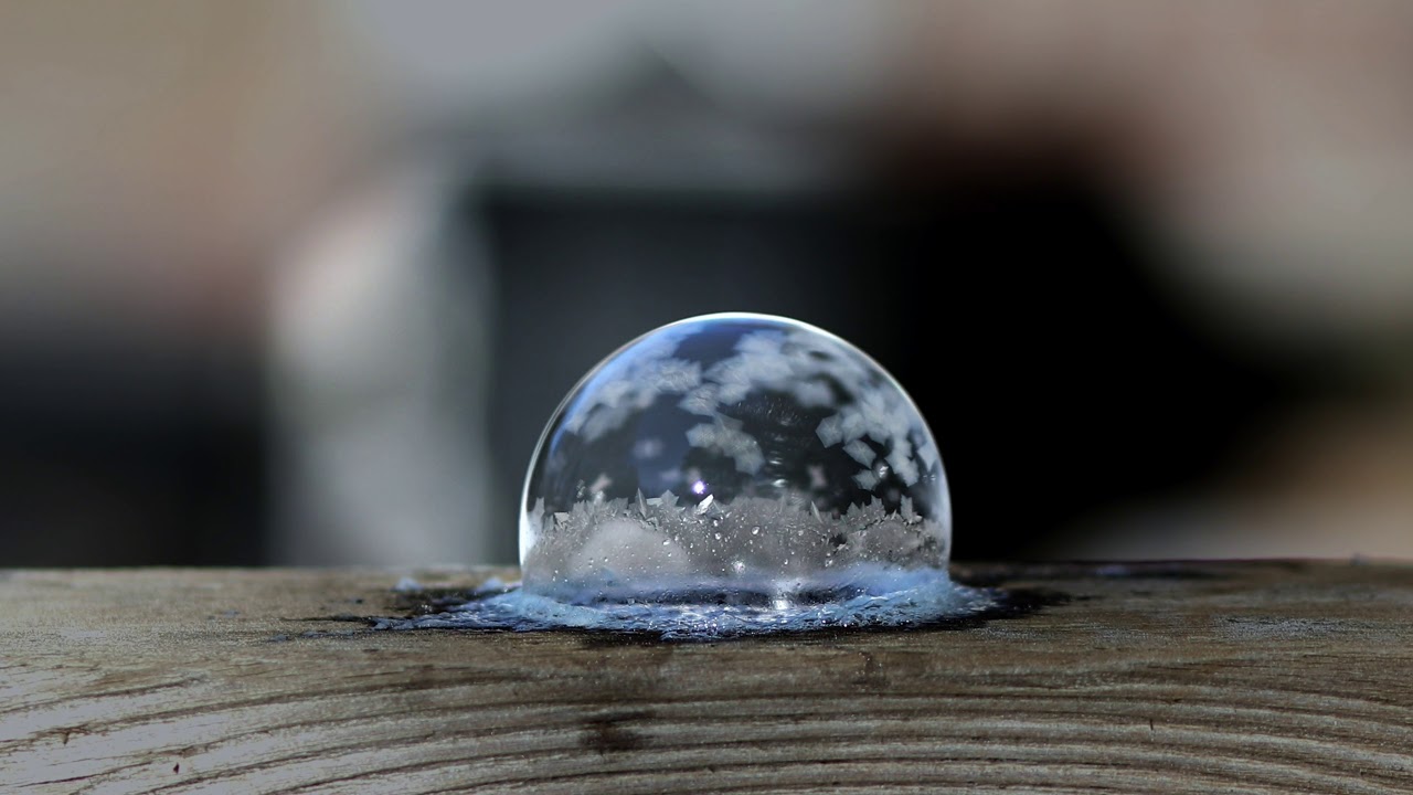 Soap bubble freezing 2018 | Slow motion |  New England winter | Freezing bubble