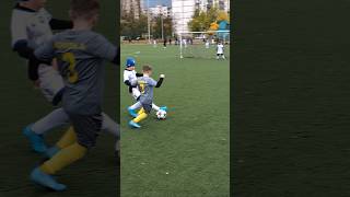 SuperLeague 25. Зберігає м'яч Денчик