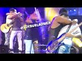 ROMEO SANTOS AVENTURA SE DESPIDEN CON ABRAZO EN CONCIERTO FINAL REENCUENTRO @ UNITED PALACE, NYC