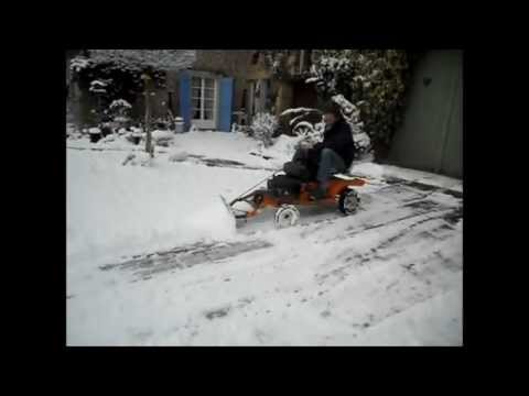 Vidéo: Lame De Bricolage Pour Tracteur à Conducteur Marchant (23 Photos) : Comment Fabriquer Une Pelle Selon Un Dessin Et L'installer Correctement ? Chasse-neige Fait Maison D'un Baril