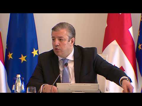 მთავრობა საცხოვრებელ ფართს საკუთრებაში კიდევ 240  დევნილ ოჯახს გადასცემს