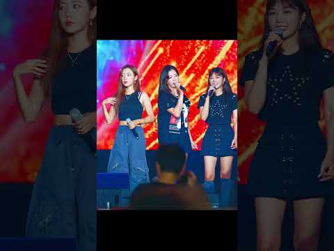 에이핑크 사명감이 뛰어난 <strong>보미</strong> @230812 대전 0시 축제 직캠