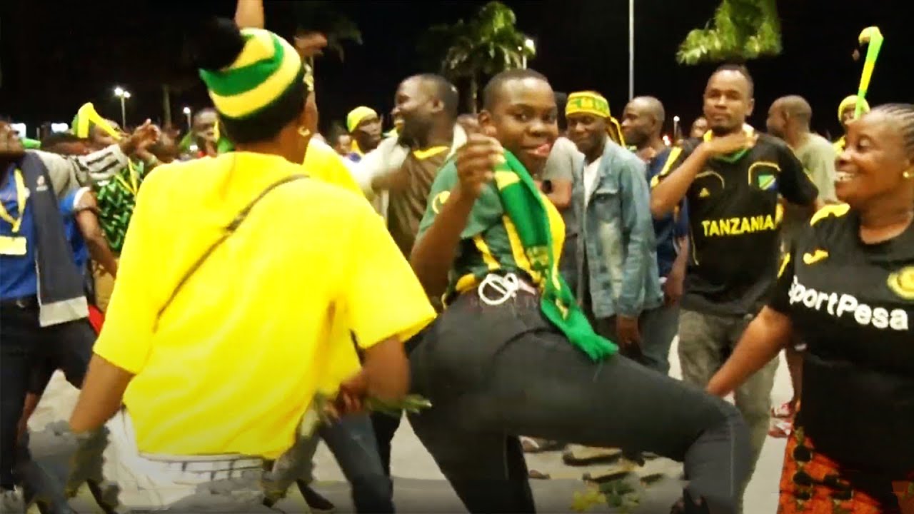 SHANGWE LA MASHABIKI WA YANGA BAADA YA KUIFUNGA POLISI TANZANIA 1_0 NI ...