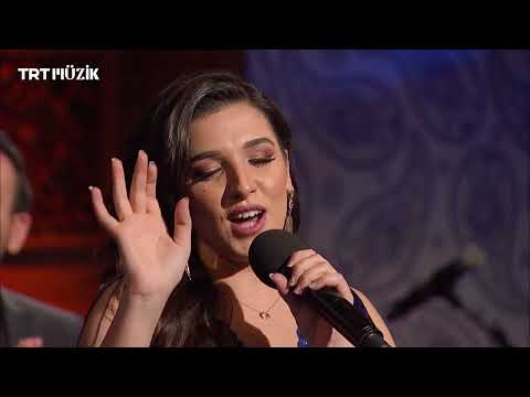Senem Akdemir -