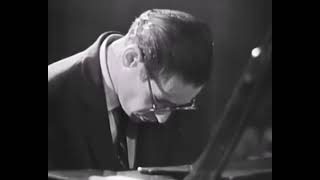 DVD ビル・エヴァンス Live In '64-'75 Amazon.co.jp: Jazz Icons: Bill Evans Live '64 - '75 [DVD
