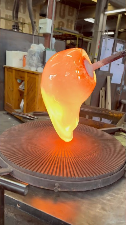 Delicious Lava?!?! Sylcom Light crafting Murano glass #Italy 🇮🇹 #glass #satisfying #skibiditoilet