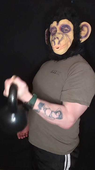 21's bicep curls with a kettlebell (Left Arm)