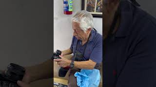 Y así es, como trae su cámara y nos enseña cómo le queda su estuche nuevo 